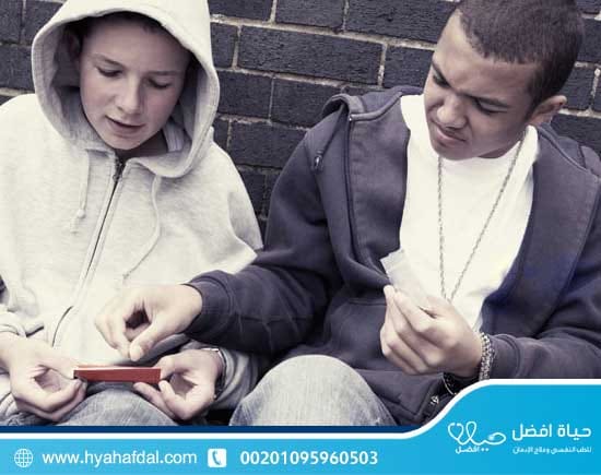 عواقب تعاطي المخدرات في سن المراهقة