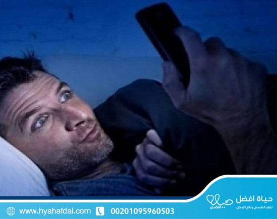 ما السبب الذي يجعل الرجل يشاهد الأفلام الإباحية؟